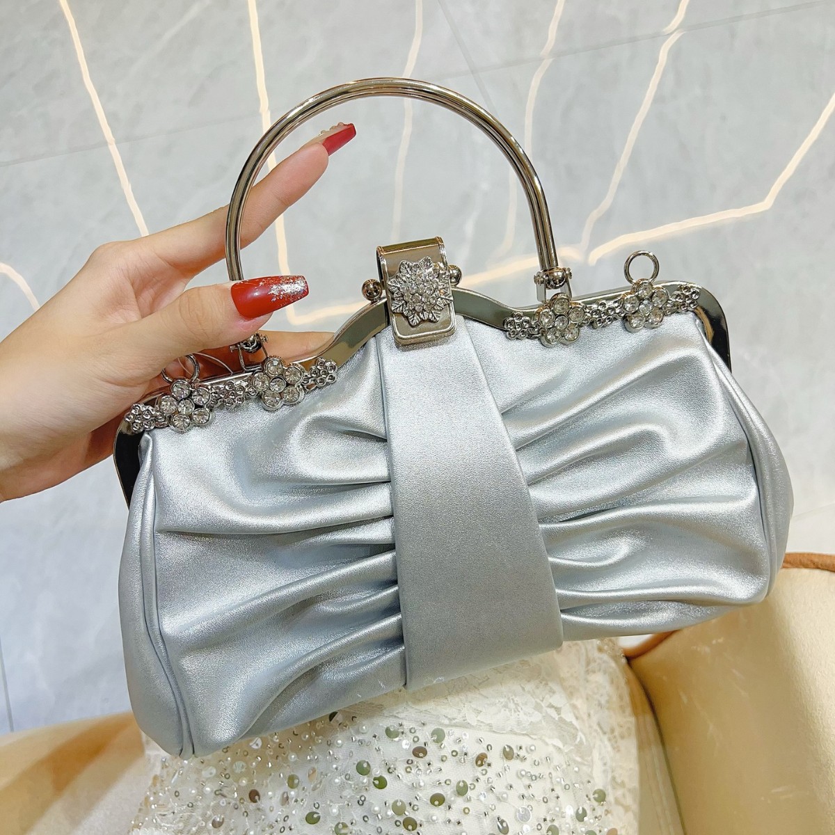 2025 Luxuriöse High-End Party  – Women Bags Trend 2025 Bewertung und Preis